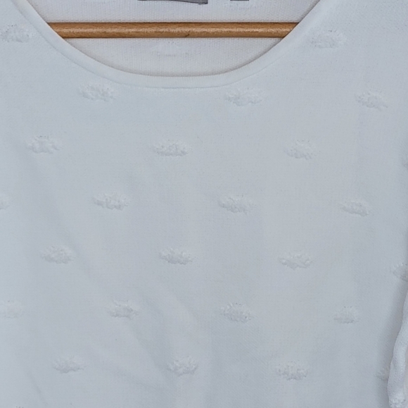 Evolution by Cyrus | White Oval Textured Sweater Size Large - Picture 2 of 4